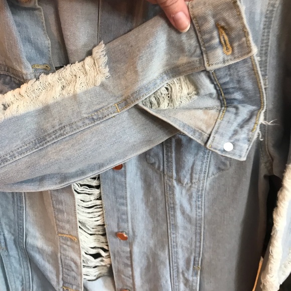 NWOT Bad*** Jean Jacket Around. 🏙🌠🌆💎. Large - Picture 4 of 8